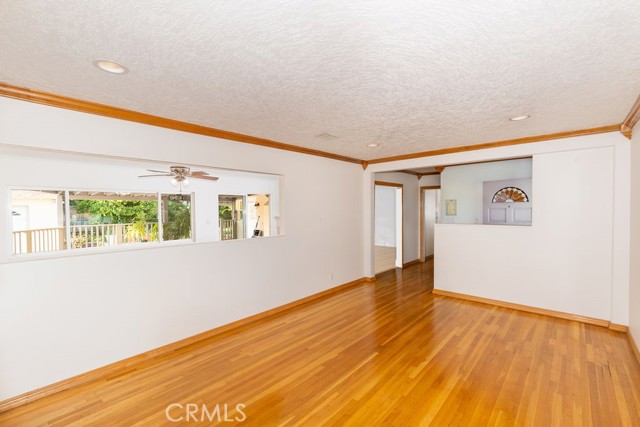 Detail Gallery Image 3 of 15 For 343 E Benbow St, Covina,  CA 91722 - 3 Beds | 2 Baths