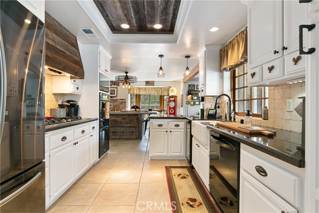 Detail Gallery Image 16 of 50 For 1261 N Tippetts, Anaheim,  CA 92807 - 4 Beds | 2/1 Baths