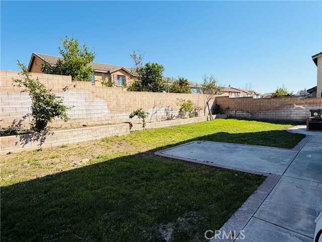 Detail Gallery Image 29 of 73 For 7575 Lime, Fontana,  CA 92336 - 5 Beds | 3 Baths