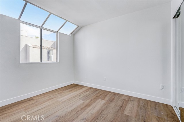 Detail Gallery Image 30 of 39 For 501 Herondo #18,  Hermosa Beach,  CA 90254 - 3 Beds | 2 Baths