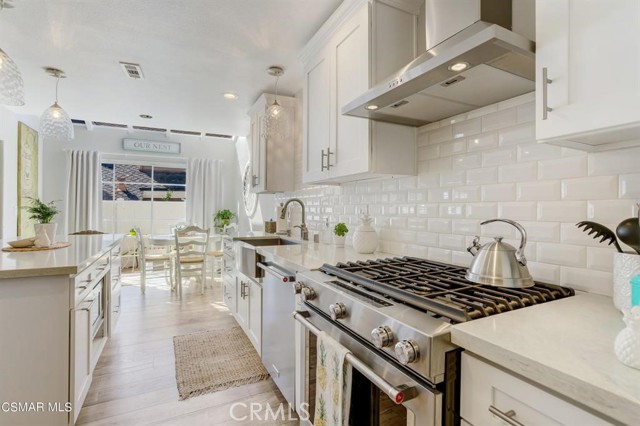 Detail Gallery Image 12 of 23 For 1948 Rory Ln #4,  Simi Valley,  CA 93063 - 3 Beds | 2/1 Baths