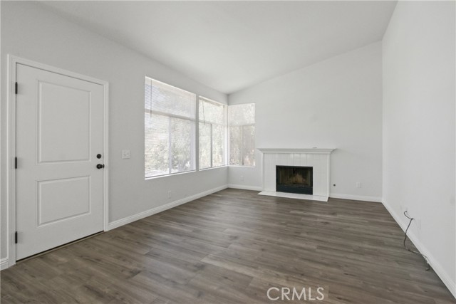 Detail Gallery Image 3 of 19 For 19431 Rue De Valore 5c,  Lake Forest,  CA 92610 - 2 Beds | 2 Baths