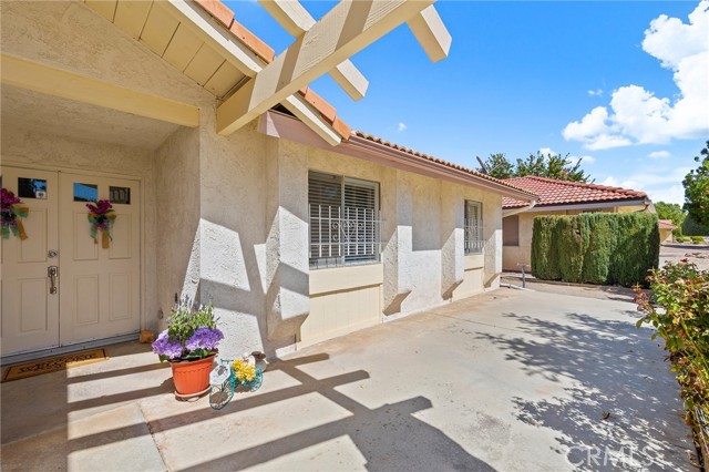 Detail Gallery Image 6 of 50 For 2010 Silver Oak Way, Hemet,  CA 92545 - 3 Beds | 2 Baths