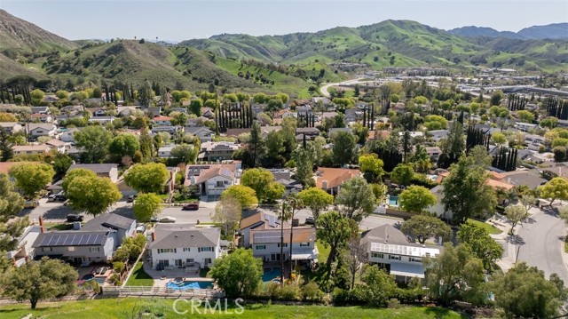 27093 Esward Drive, Calabasas CA: https://media.crmls.org/medias/d55faa96-7c5b-4a39-8d96-ac9e5bd7a853.jpg
