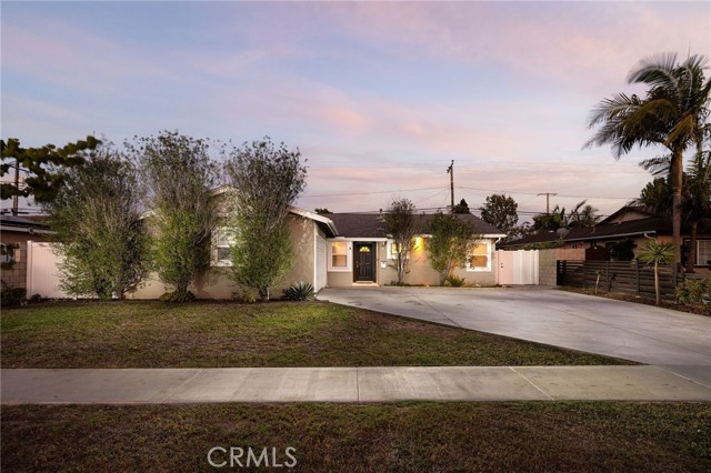 18102 18102 Hartlund Lane, Huntington Beach CA: https://media.crmls.org/medias/d560f7e6-50fe-4466-96bc-0f50b1745cfd.jpg