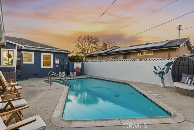 Detail Gallery Image 3 of 56 For 3628 Clark, Long Beach,  CA 90808 - 4 Beds | 3 Baths