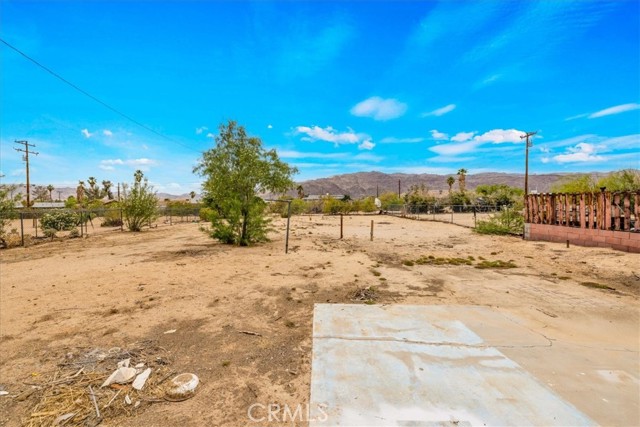 73355 Sun Valley Drive, 29 Palms CA: https://media.crmls.org/medias/d5633bcc-f04f-445c-adc6-4d4df2b280a5.jpg