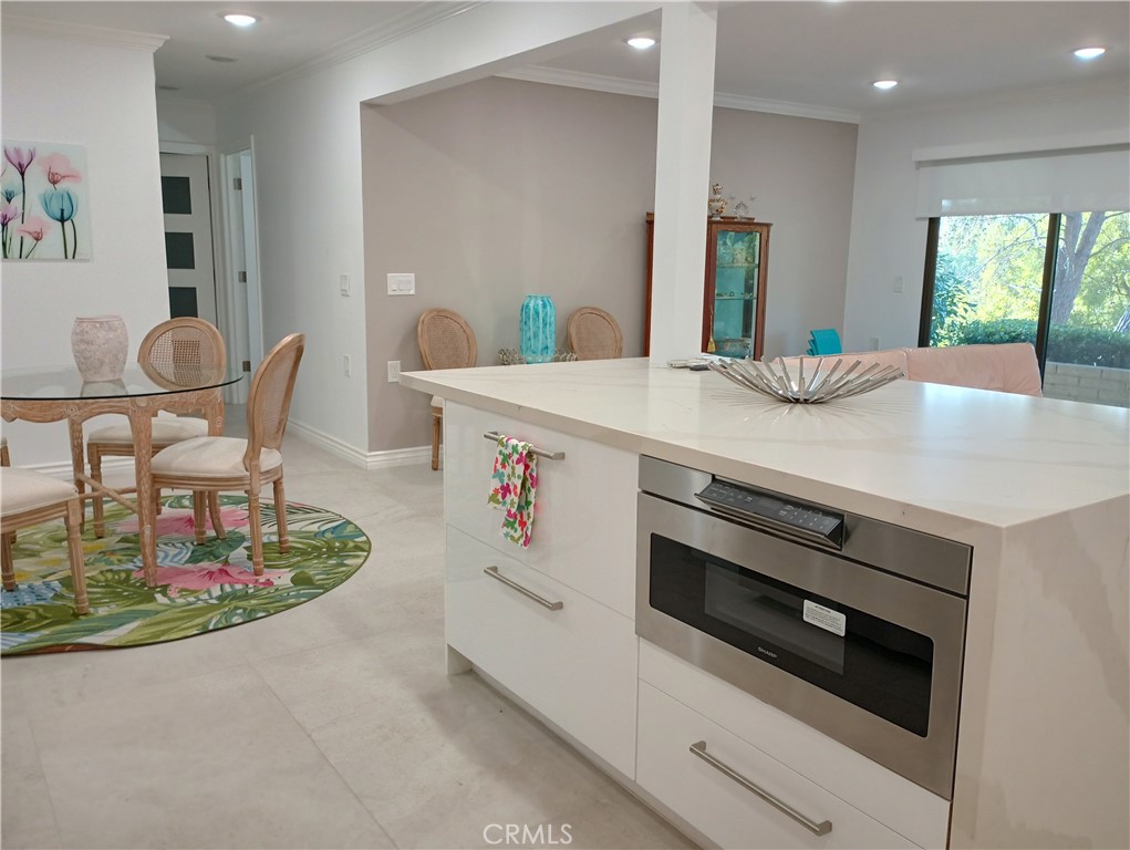 MLS #OC25222453 image #9