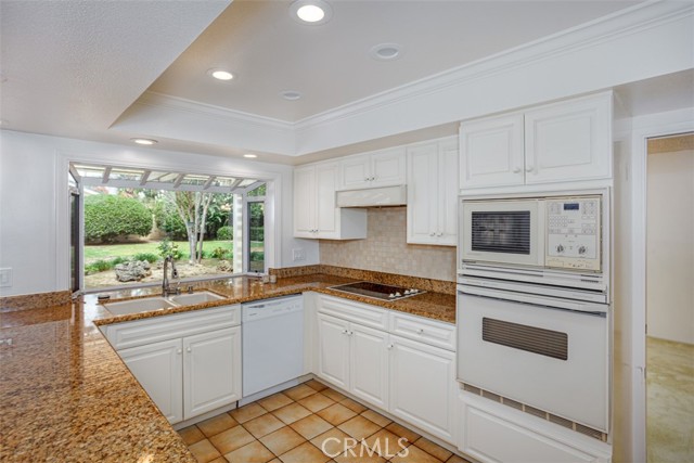 18601 Marion Way, Villa Park CA: https://media.crmls.org/medias/d564fd0b-e28f-4b24-8eca-000f042342a5.jpg