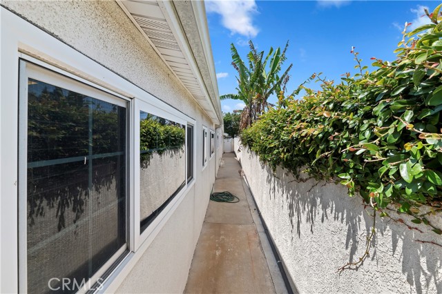 1825 Leola Street, Lomita CA: https://media.crmls.org/medias/d5651463-b1ff-480a-969c-c23628765757.jpg
