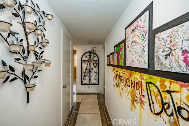 Detail Gallery Image 26 of 47 For 26615 Mountain Park Rd, Canyon Country,  CA 91387 - 3 Beds | 3 Baths