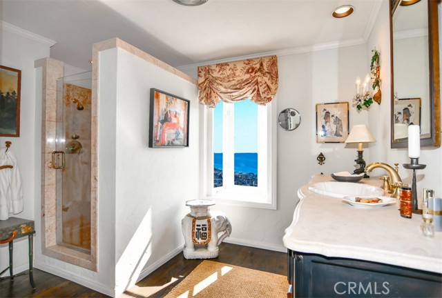 Detail Gallery Image 19 of 33 For 1 Beachcomber Dr, Corona Del Mar,  CA 92625 - 2 Beds | 2/1 Baths