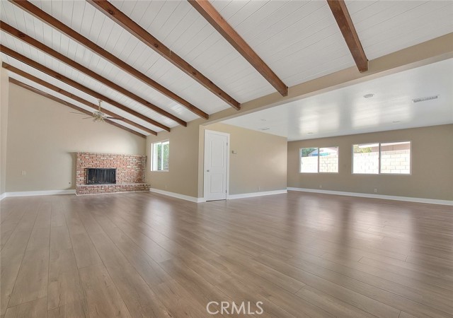 Detail Gallery Image 4 of 31 For 340 W Caroline St, Ontario,  CA 91762 - 7 Beds | 4 Baths