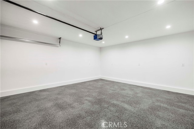 Detail Gallery Image 31 of 33 For 16245 Chatsworth St, Granada Hills,  CA 91344 - 3 Beds | 2/1 Baths