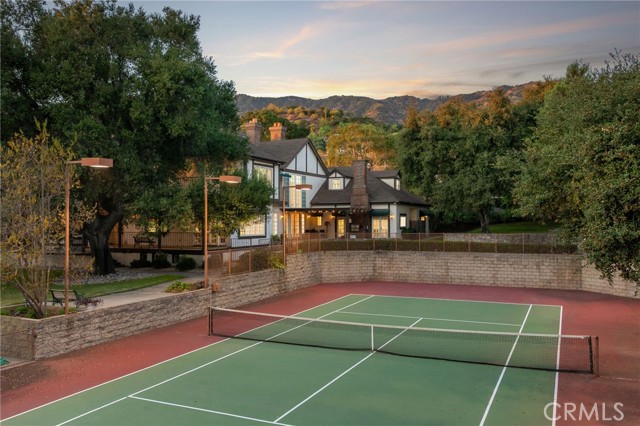533 E Sierra Madre Avenue, Glendora CA: https://media.crmls.org/medias/d569a845-2b31-4094-89c3-0cf7e7989ee2.jpg