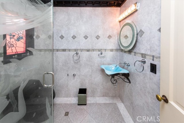 Detail Gallery Image 16 of 56 For 8547 Amestoy, –,  CA 91325 - 5 Beds | 4 Baths