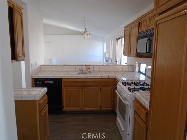 3407 Amber Street, Rosamond CA: https://media.crmls.org/medias/d569d93c-82e4-4696-bedb-d6577ba2e01b.jpg