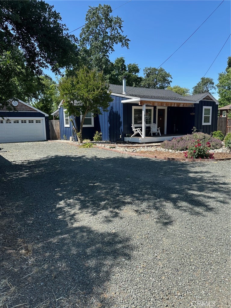 435 Armstrong Street