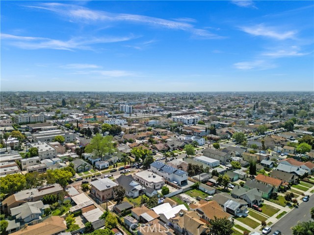 Detail Gallery Image 11 of 14 For 4227 Walton Ave, Los Angeles,  CA 90037 - – Beds | – Baths