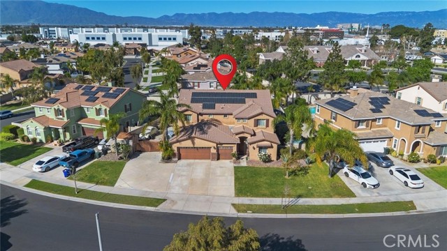 Detail Gallery Image 9 of 75 For 16636 Parsley, Fontana,  CA 92337 - 5 Beds | 3/1 Baths