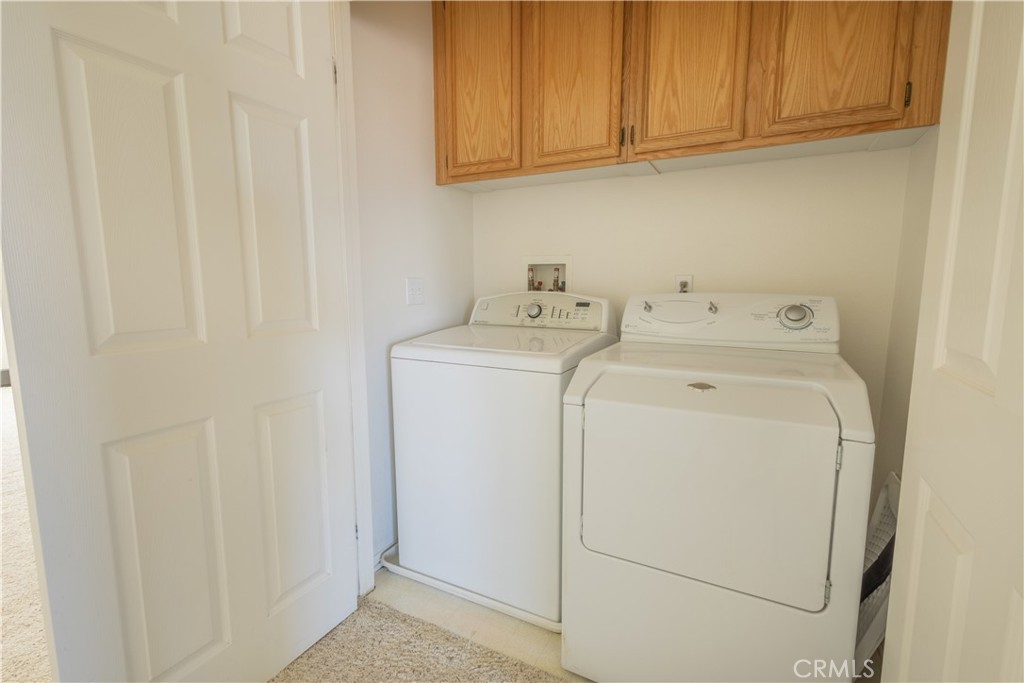 https://media.crmls.org/medias/d56b0b2b-a719-45ee-a9c5-238fd7b18a57.jpg?preset=X-Large