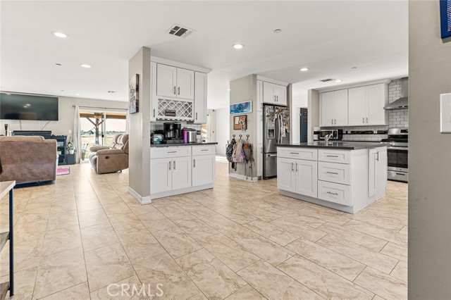 Detail Gallery Image 7 of 40 For 47867 80th, Lancaster,  CA 93536 - 4 Beds | 4 Baths