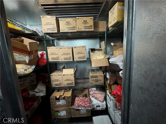 9670 Magnolia Avenue, Riverside CA: https://media.crmls.org/medias/d56b5d55-dcd4-4ebf-a69b-6ce7bc2ce9e7.jpg