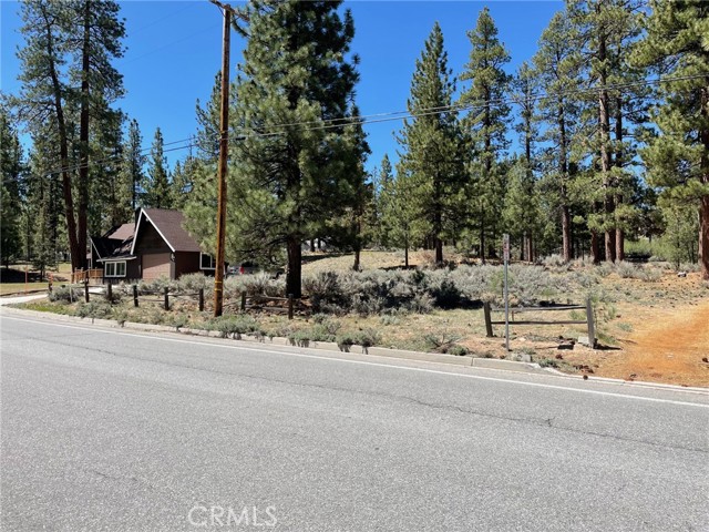 Detail Gallery Image 3 of 29 For 320 Starvation Flats Rd, Big Bear Lake,  CA 92315 - 4 Beds | 2 Baths