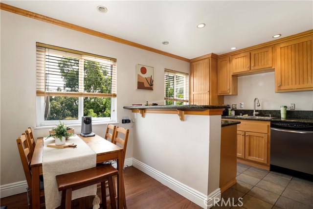 2114 India Street, Los Angeles CA: https://media.crmls.org/medias/d56d9542-ea09-4b84-8e58-4b9b174f6481.jpg