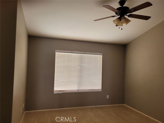 Detail Gallery Image 6 of 6 For 18935 Applewood Way, Lake Elsinore,  CA 92530 - 4 Beds | 2 Baths