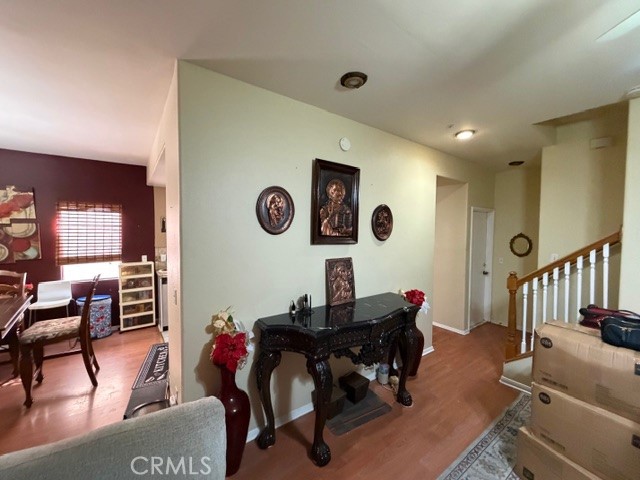 Detail Gallery Image 3 of 9 For 9300 Burnet #122,  North Hills,  CA 91343 - 4 Beds | 2/1 Baths