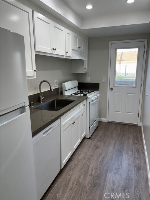 Detail Gallery Image 11 of 14 For 16971 Hoskins Ln #2,  Huntington Beach,  CA 92649 - 1 Beds | 1 Baths