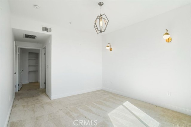 Detail Gallery Image 16 of 26 For 4724 Kester Ave #406,  Sherman Oaks,  CA 91403 - 2 Beds | 2 Baths