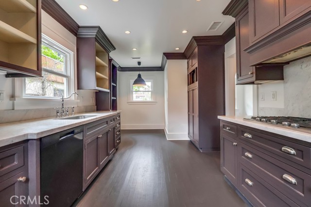 234 Ximeno Avenue, Long Beach CA: https://media.crmls.org/medias/d5700121-c30c-458c-8294-63ed560bfd89.jpg