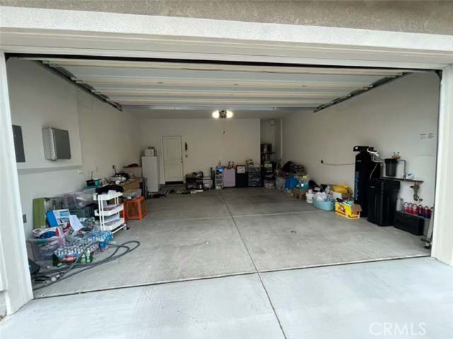 8542 Bison Dr, Chino CA: https://media.crmls.org/medias/d5714ac3-dbda-4098-86f1-a62b6edbff20.jpg