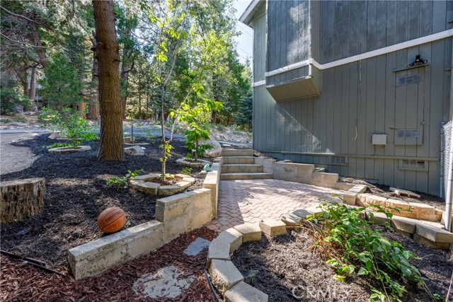 Detail Gallery Image 25 of 25 For 1187 Scenic Way, Rimforest,  CA 92378 - 2 Beds | 1/1 Baths