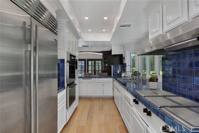6137 Paseo La Vista, Woodland Hills CA: https://media.crmls.org/medias/d57223c2-9e7b-4874-a7e3-eba8d7be4c21.jpg