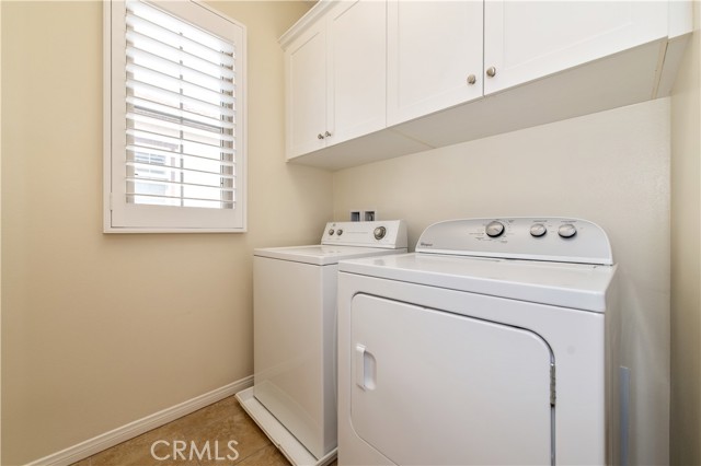 85 Birmingham, Irvine CA: https://media.crmls.org/medias/d5724f43-a319-4d23-92ef-ae709664ae4b.jpg