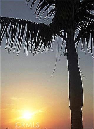 https://media.crmls.org/medias/d572d672-2abd-4568-8b5f-fa4c5f14ce25.jpg?preset=X-Large