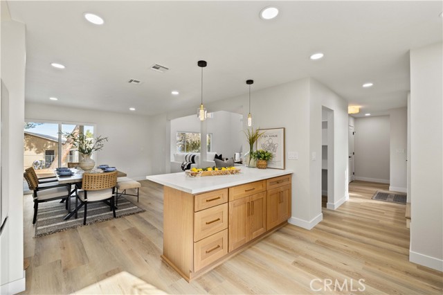 Detail Gallery Image 10 of 39 For 329 E Lago Lindo Rd, Palmdale,  CA 93550 - 3 Beds | 4 Baths