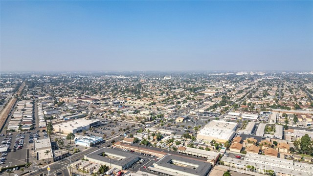 Detail Gallery Image 36 of 40 For 9921 Flora Vista #5,  Bellflower,  CA 90706 - 4 Beds | 2 Baths