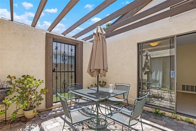 2155 Barclay Court, Santa Ana CA: https://media.crmls.org/medias/d573d525-d8b7-4f63-aa7a-347dd3cffe5b.jpg