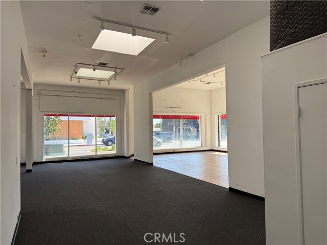  Commercial for Sale in Los Angeles, California