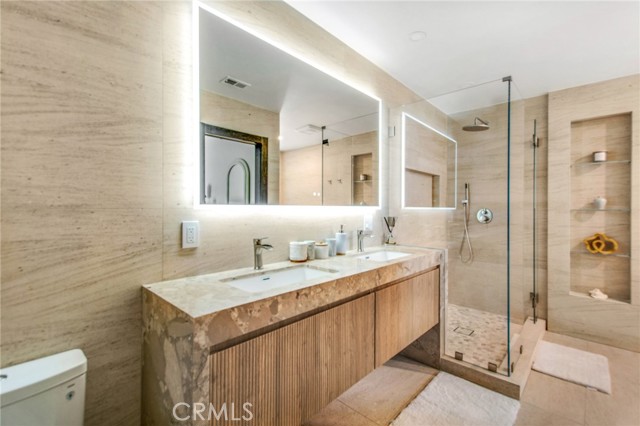 203 Via Ravenna, Newport Beach CA: https://media.crmls.org/medias/d574be1c-b3dd-4638-a077-4954431bafe1.jpg
