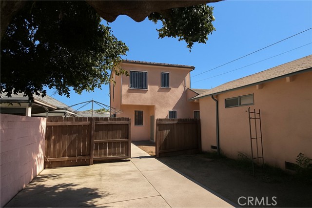 Detail Gallery Image 43 of 56 For 606 W 57th St, Los Angeles,  CA 90037 - 4 Beds | 2 Baths