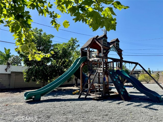 13161 Crestline Drive, Santa Ana CA: https://media.crmls.org/medias/d5750059-c61a-4dad-aa69-32e55a71557e.jpg