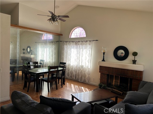 18 Via Felicia, Rancho Santa Margarita CA: https://media.crmls.org/medias/d575083c-698d-40dd-944d-aefaed84626c.jpg