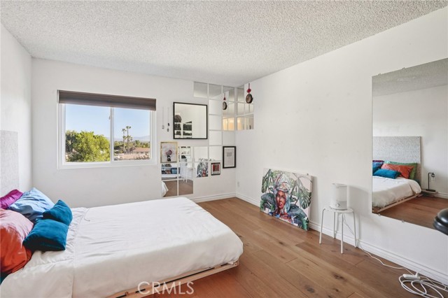 Detail Gallery Image 10 of 19 For 5460 White Oak #C315,  Encino,  CA 91316 - 2 Beds | 2 Baths