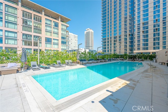 1155 South Grand Avenue, Los Angeles CA: https://media.crmls.org/medias/d5758ab5-268b-468a-a4bb-85ef6d90d605.jpg
