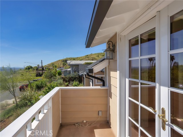 Detail Gallery Image 41 of 72 For 1012 N Sunset Canyon Dr, Burbank,  CA 91504 - 3 Beds | 2 Baths